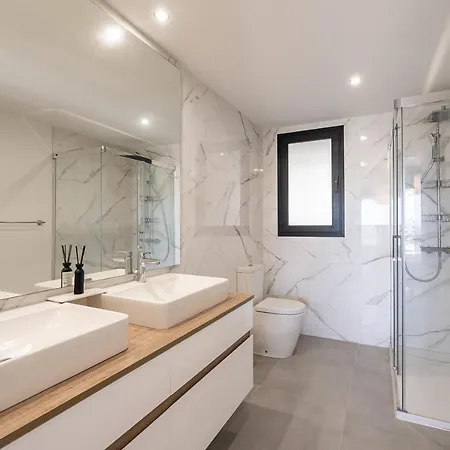 Διαμέρισμα Exclusive 3-bedroom Designed For Enjoying The Mediterranean Lifestyle