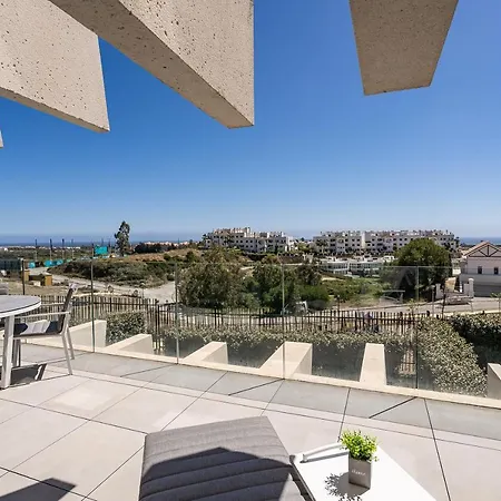 Exclusive 3-bedroom Designed For Enjoying The Mediterranean Lifestyle * Εστεπόνα