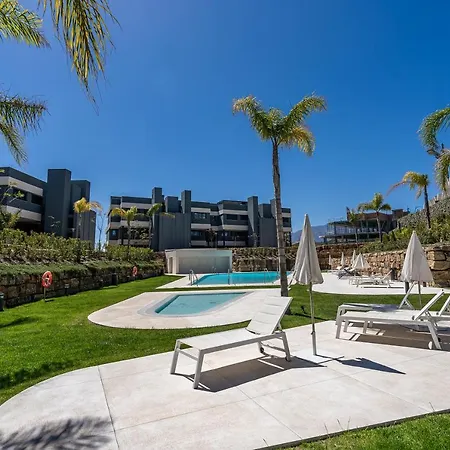 Apartment Exclusive 3-bedroom Designed For Enjoying The Mediterranean Lifestyle *