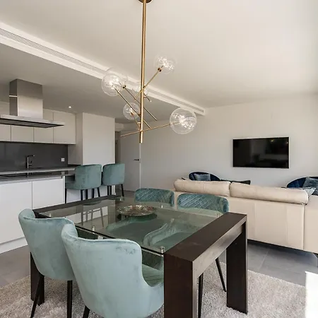 Exclusive 3-bedroom Designed For Enjoying The Mediterranean Lifestyle Estepona